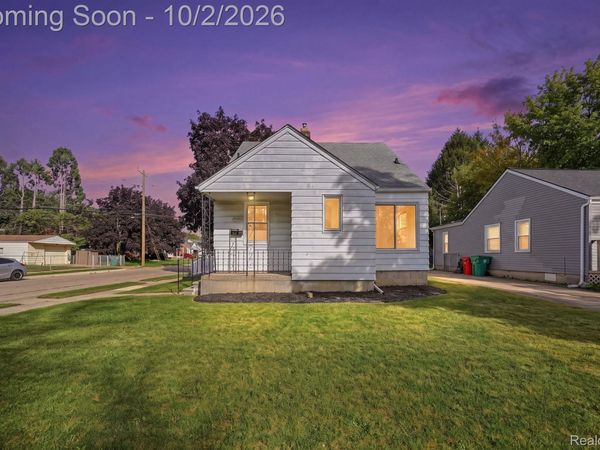 24480 Phlox Avenue, Eastpointe, Mi 48021