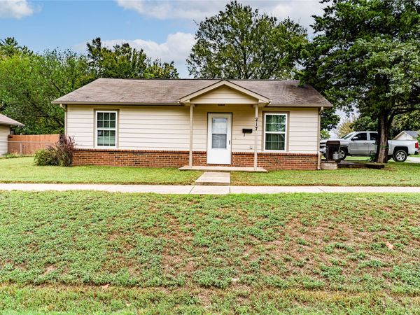 217 S Oak Street , Bristow, OK 74010