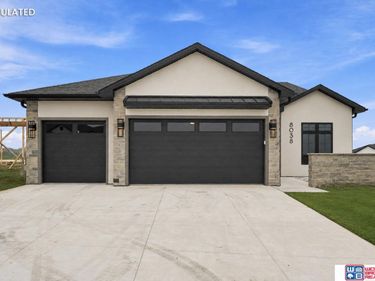 8038 S 43rd Street, Lincoln, NE 68516