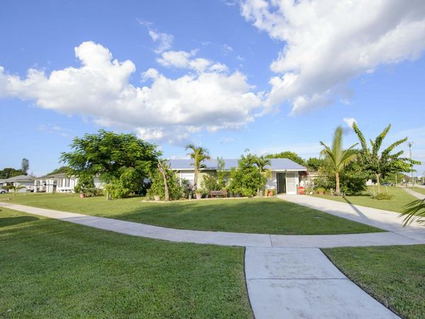 221 SW CALMOSO Drive, Port St. Lucie, FL 34983