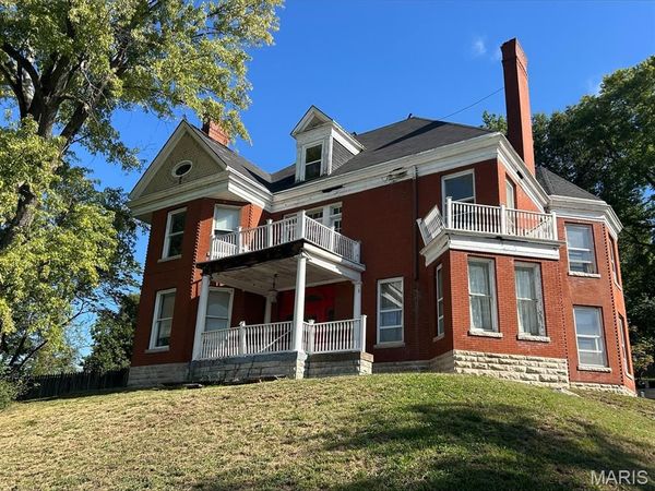 601 N 3rd Street, Louisiana, MO 63353