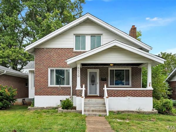 8839 Forest Avenue, Overland, MO 63114