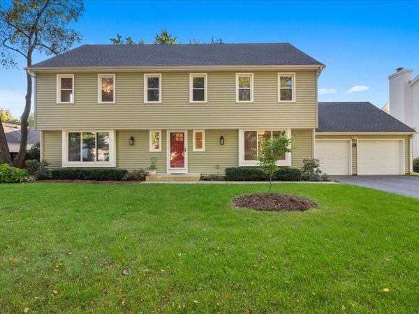 550 Longmeadow Circle , St. Charles, IL 60174