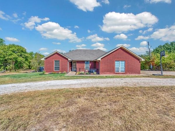3287 Rosenthal Parkway, Lorena, TX 76655