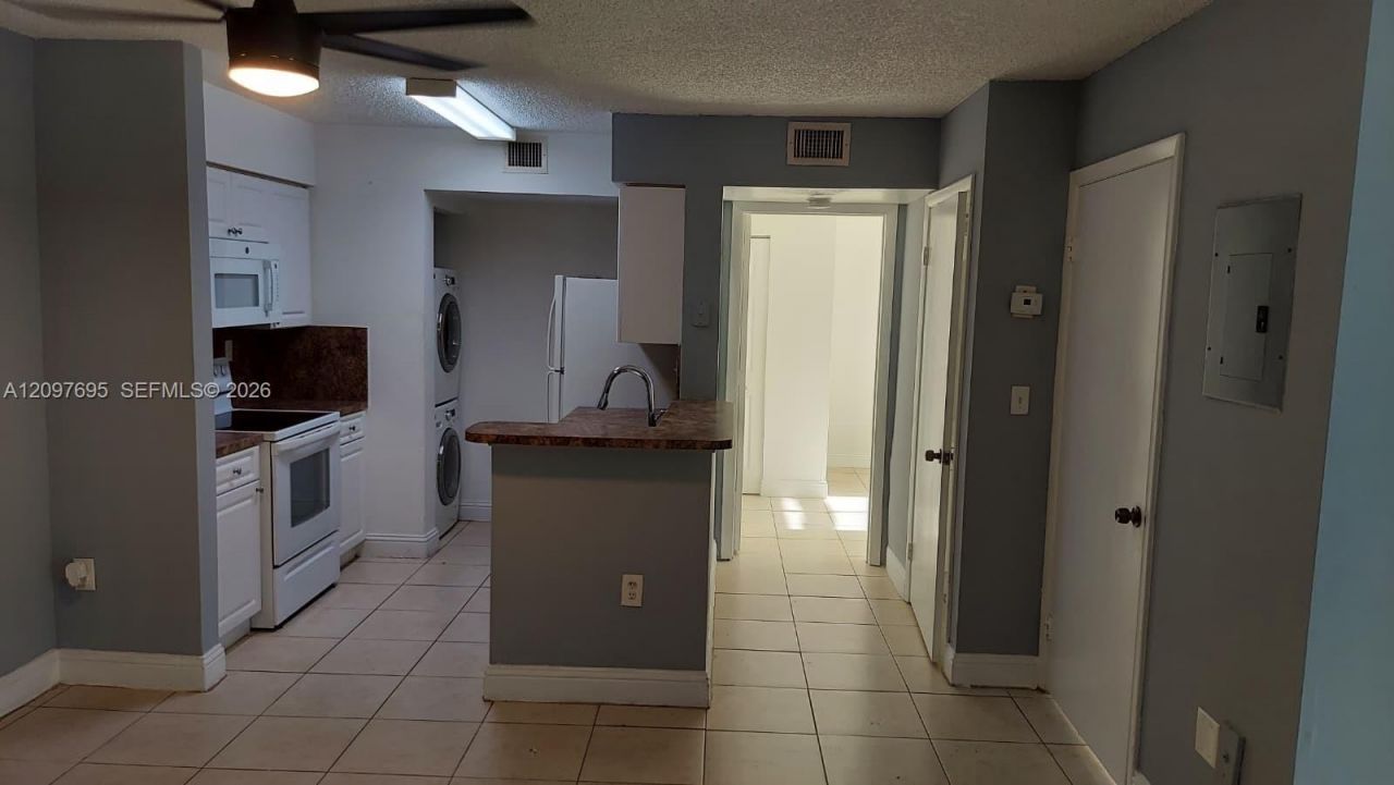15231 SW 80th St , Unit 209, Miami, FL 33193 Photo