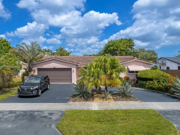 5105 Johnson St , Hollywood, FL 33021