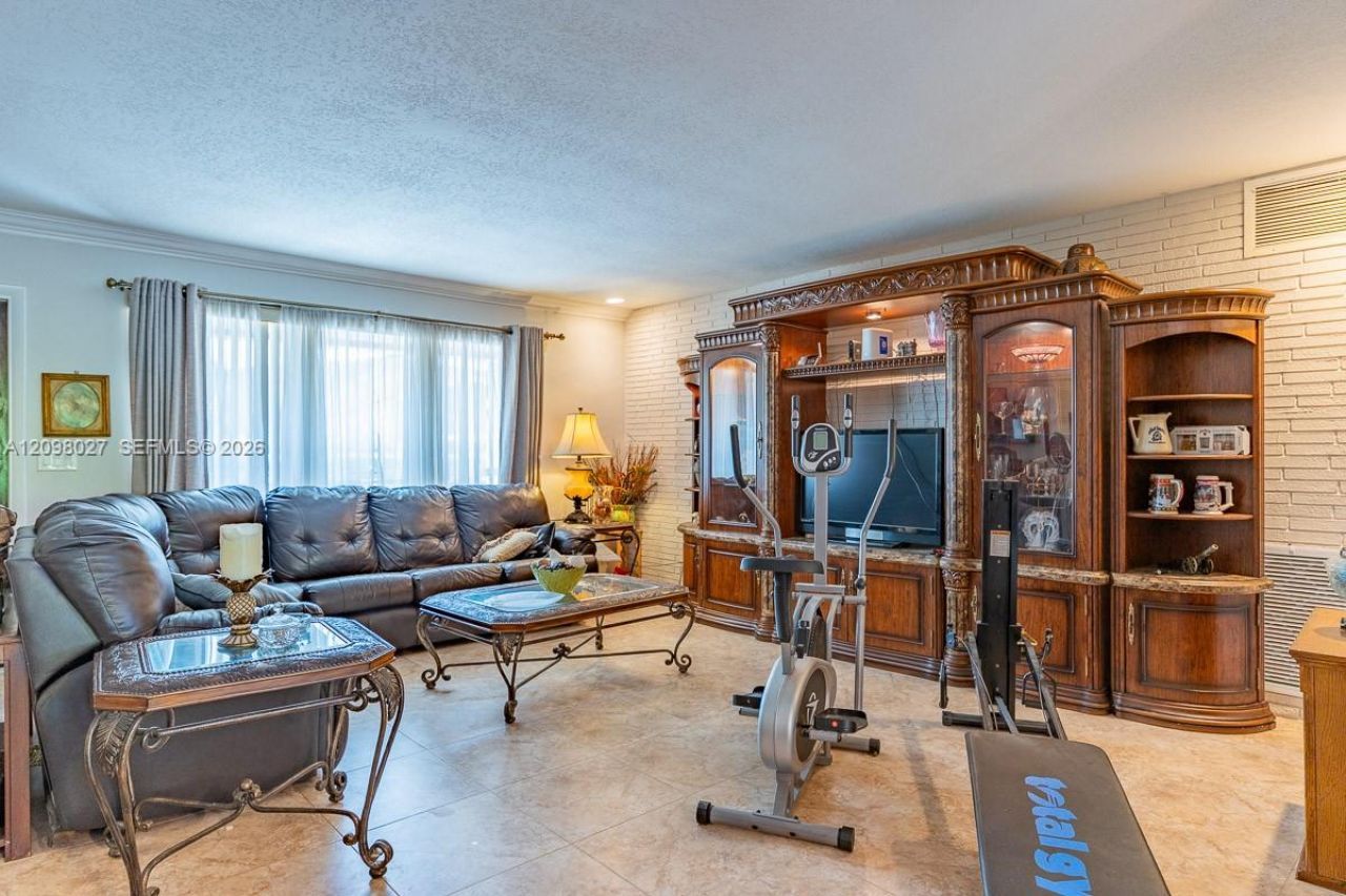5105 Johnson St, Hollywood, FL 33021 Photo