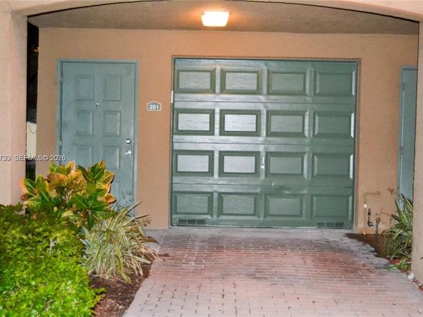 2871 NE 185th St , Unit 201, Aventura, FL 33180