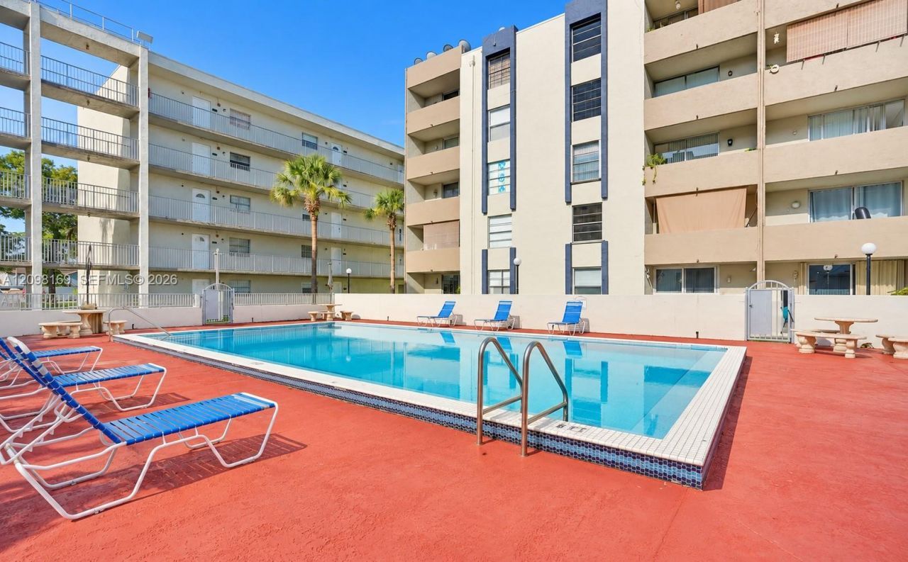 10000 NW 80th Ct , Unit 2350, Hialeah Gardens, FL 33016 Photo