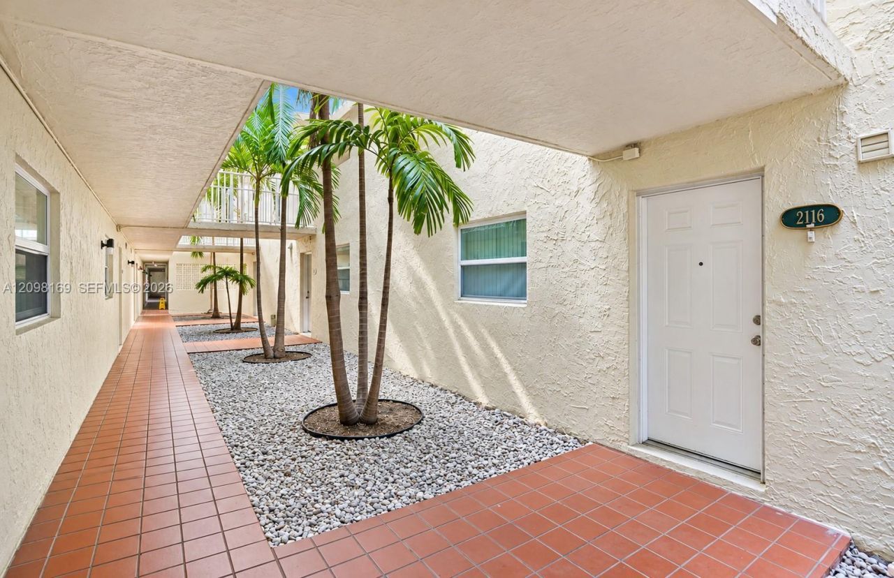 10000 NW 80th Ct , Unit 2350, Hialeah Gardens, FL 33016 Photo