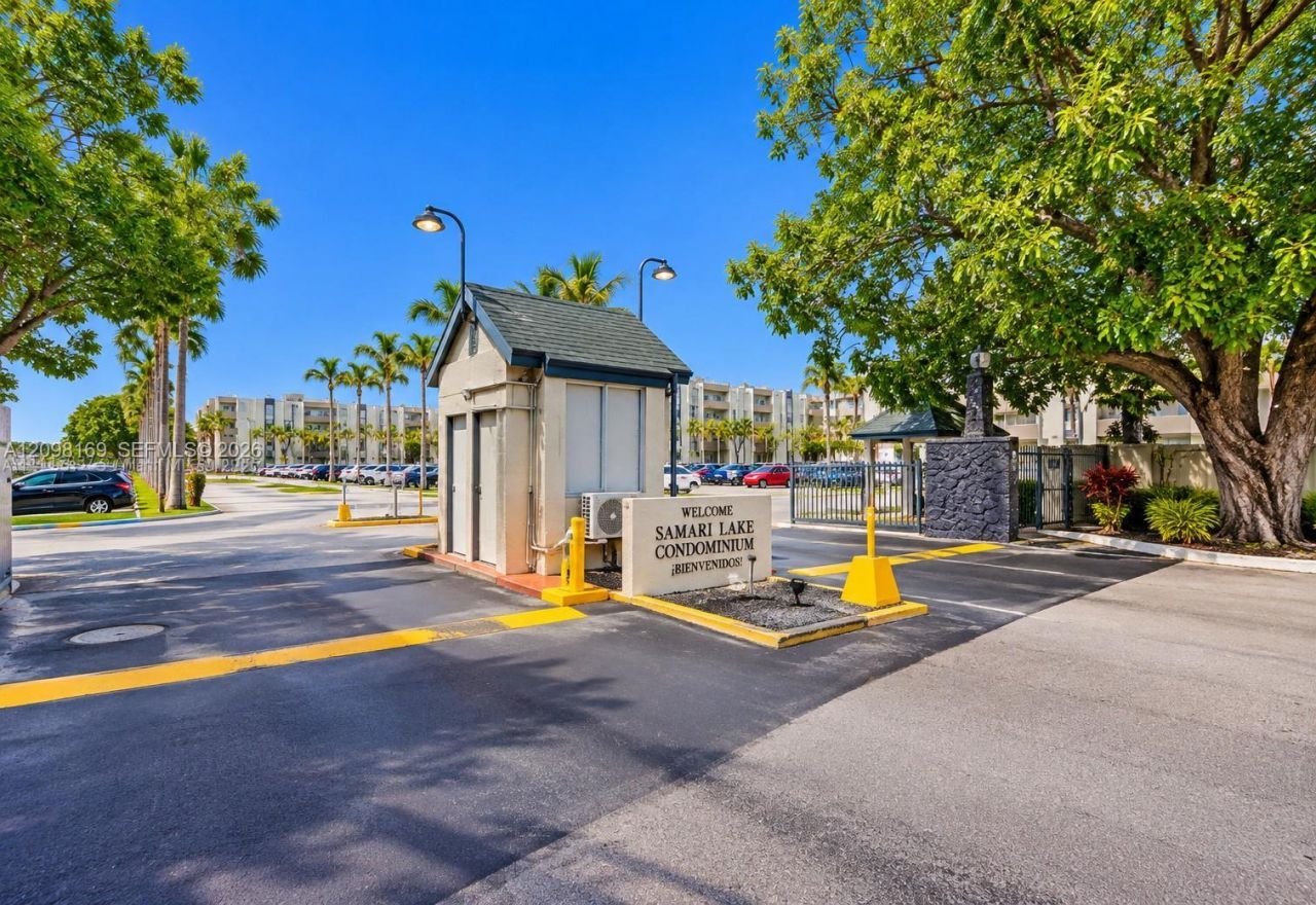 10000 NW 80th Ct , Unit 2350, Hialeah Gardens, FL 33016 Photo