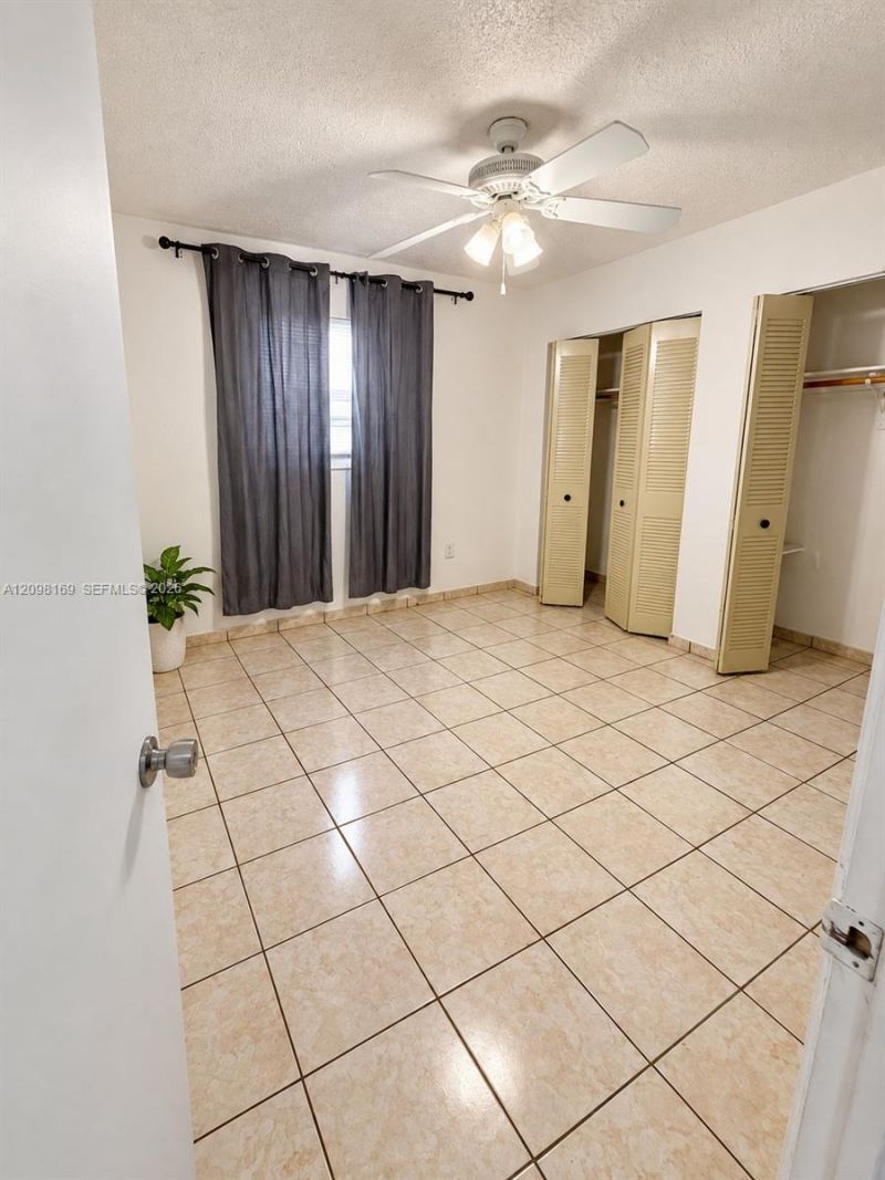 10000 NW 80th Ct , Unit 2350, Hialeah Gardens, FL 33016 Photo