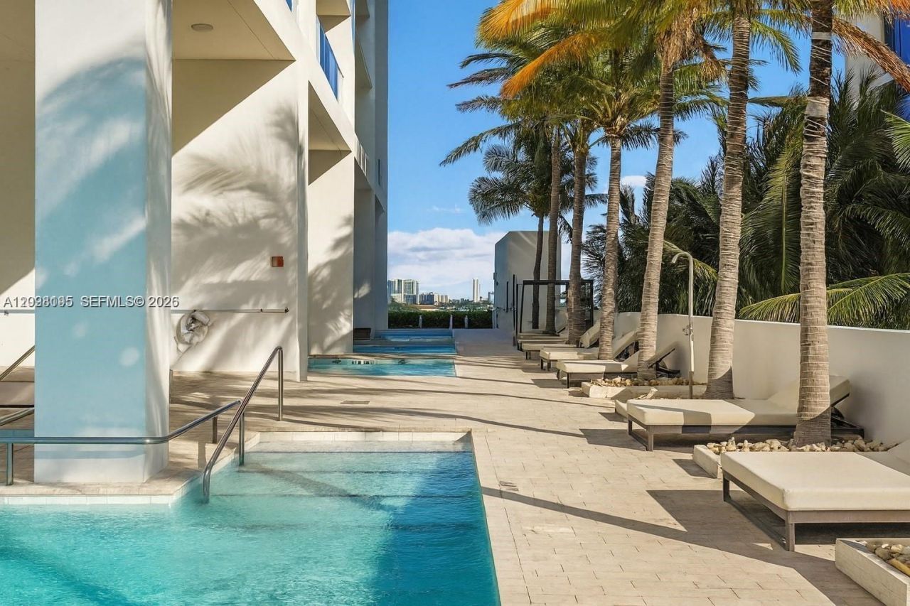 1040 Biscayne Blvd , Unit 3802, Miami, FL 33132 Photo