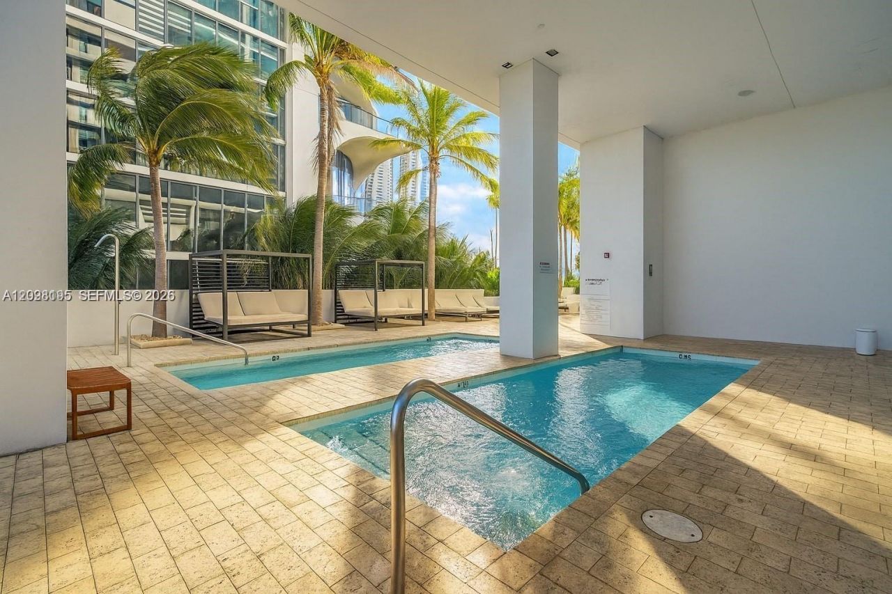 1040 Biscayne Blvd , Unit 3802, Miami, FL 33132 Photo