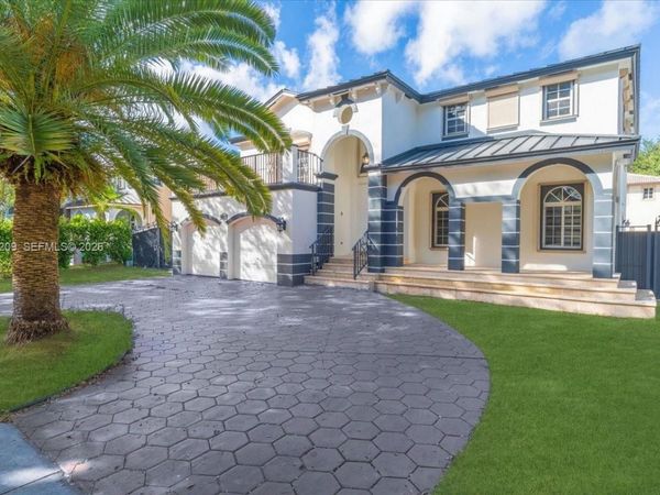 16310 NW 84th Ct , Miami Lakes, FL 33016