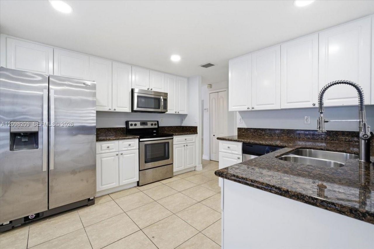 16310 NW 84th Ct , Miami Lakes, FL 33016 Photo