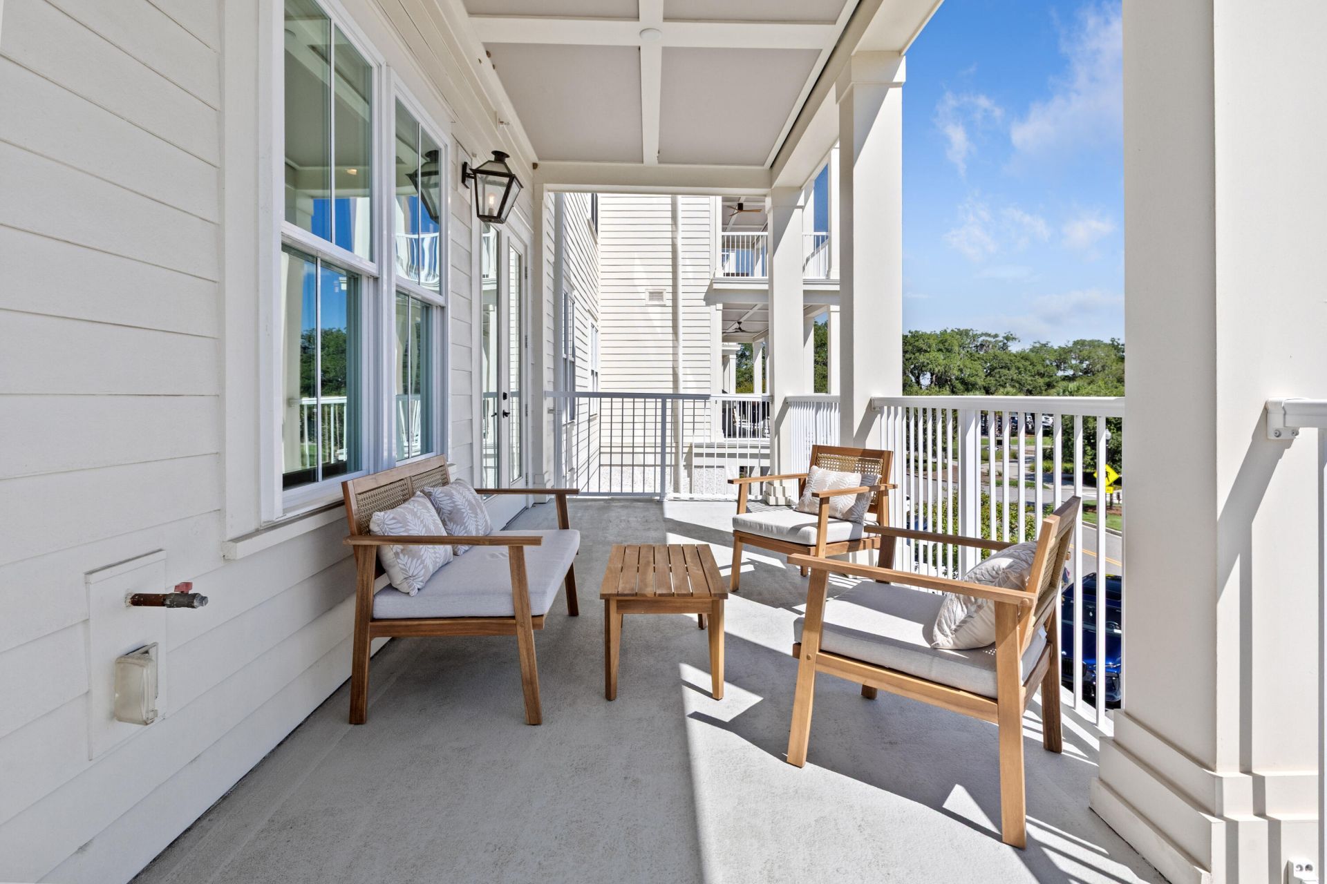 301 Longshore Street Photo 33