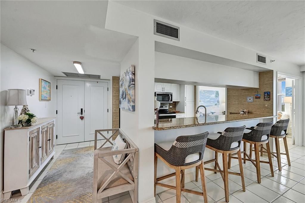 6573 Marissa Loop, Unit 703, Naples, FL 34108 Photo