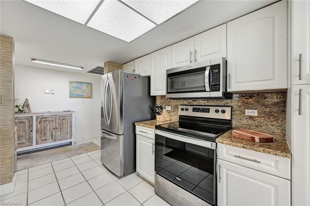 6573 Marissa Loop, Unit 703, Naples, FL 34108 Photo