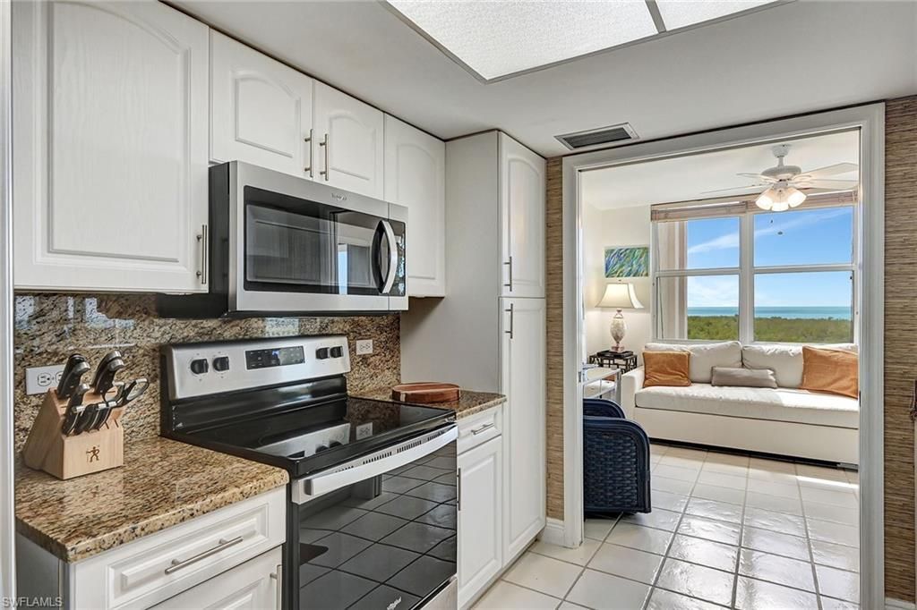 6573 Marissa Loop, Unit 703, Naples, FL 34108 Photo