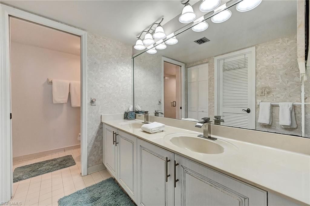 6573 Marissa Loop, Unit 703, Naples, FL 34108 Photo