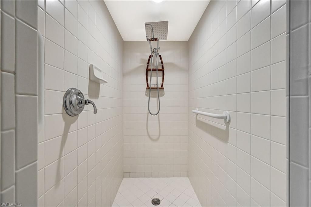 6573 Marissa Loop, Unit 703, Naples, FL 34108 Photo