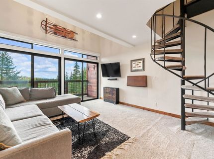 11591 Snowpeak Way, Unit #403, Truckee, CA 96161 Photo