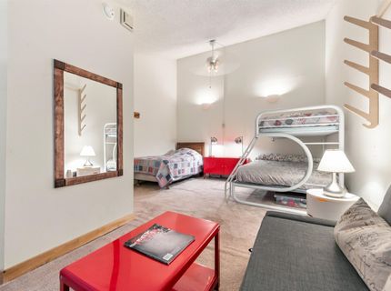 11591 Snowpeak Way, Unit #403, Truckee, CA 96161 Photo