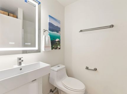 11591 Snowpeak Way, Unit #403, Truckee, CA 96161 Photo
