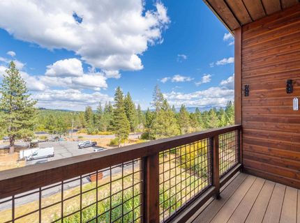 11591 Snowpeak Way, Unit #403, Truckee, CA 96161 Photo