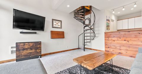 11591 Snowpeak Way, Unit #403, Truckee, CA 96161 Photo