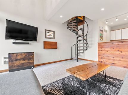 11591 Snowpeak Way, Unit #403, Truckee, CA 96161 Photo