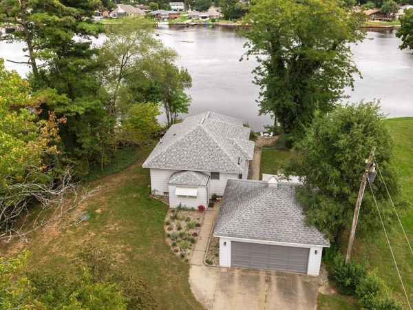 56040 River Heights, Elkhart, IN 46516