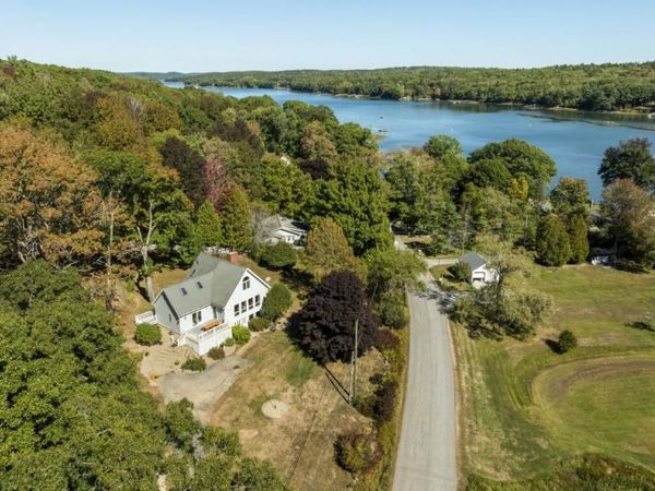 353 East Side Road, Boothbay, ME 04537