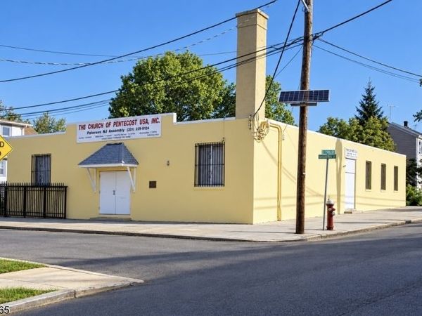 85 Sassafras St, Paterson, NJ 07524