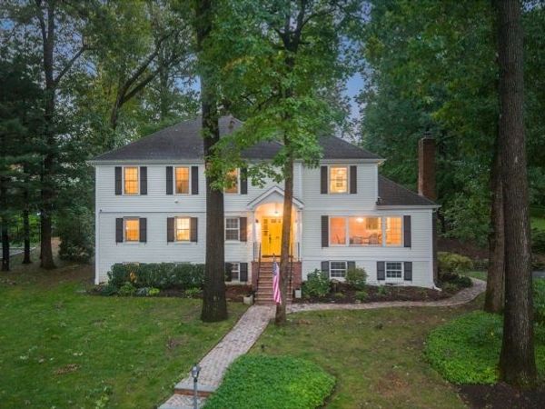 49 Van Houton Ave, Chatham, NJ 07928