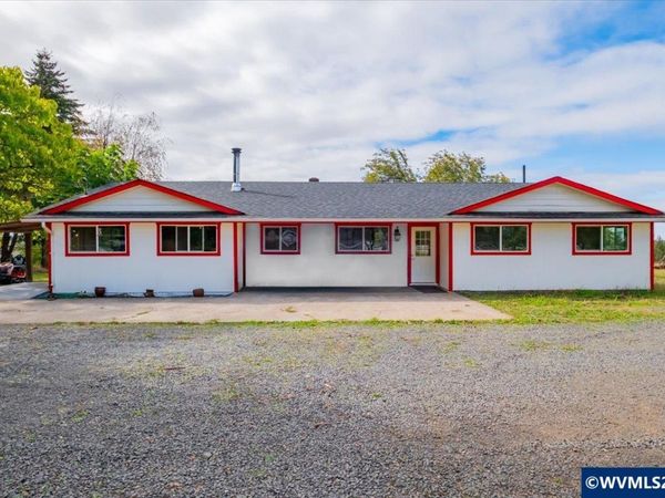 40200 Providence Dr, Scio, OR 97374