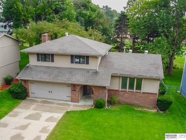 5815 S 104th Avenue, Omaha, NE 68127
