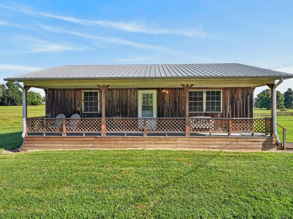 131 Fisk Rd , Livingston, TN 38570