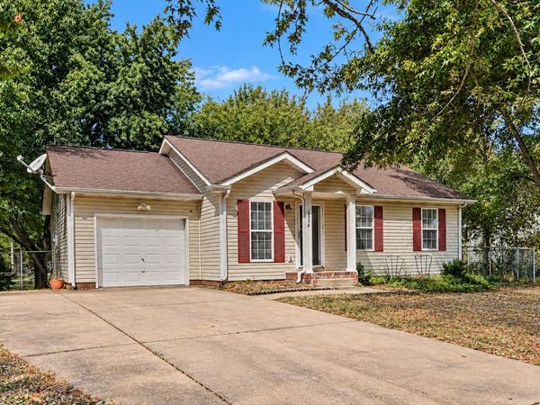 1036 Bush Ave, Oak Grove, KY 42262