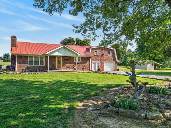 143 Fisk Rd , Livingston, TN 38570