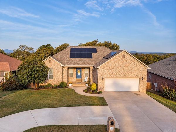 146 Pleasantwood Drive, Maumelle, AR 72113