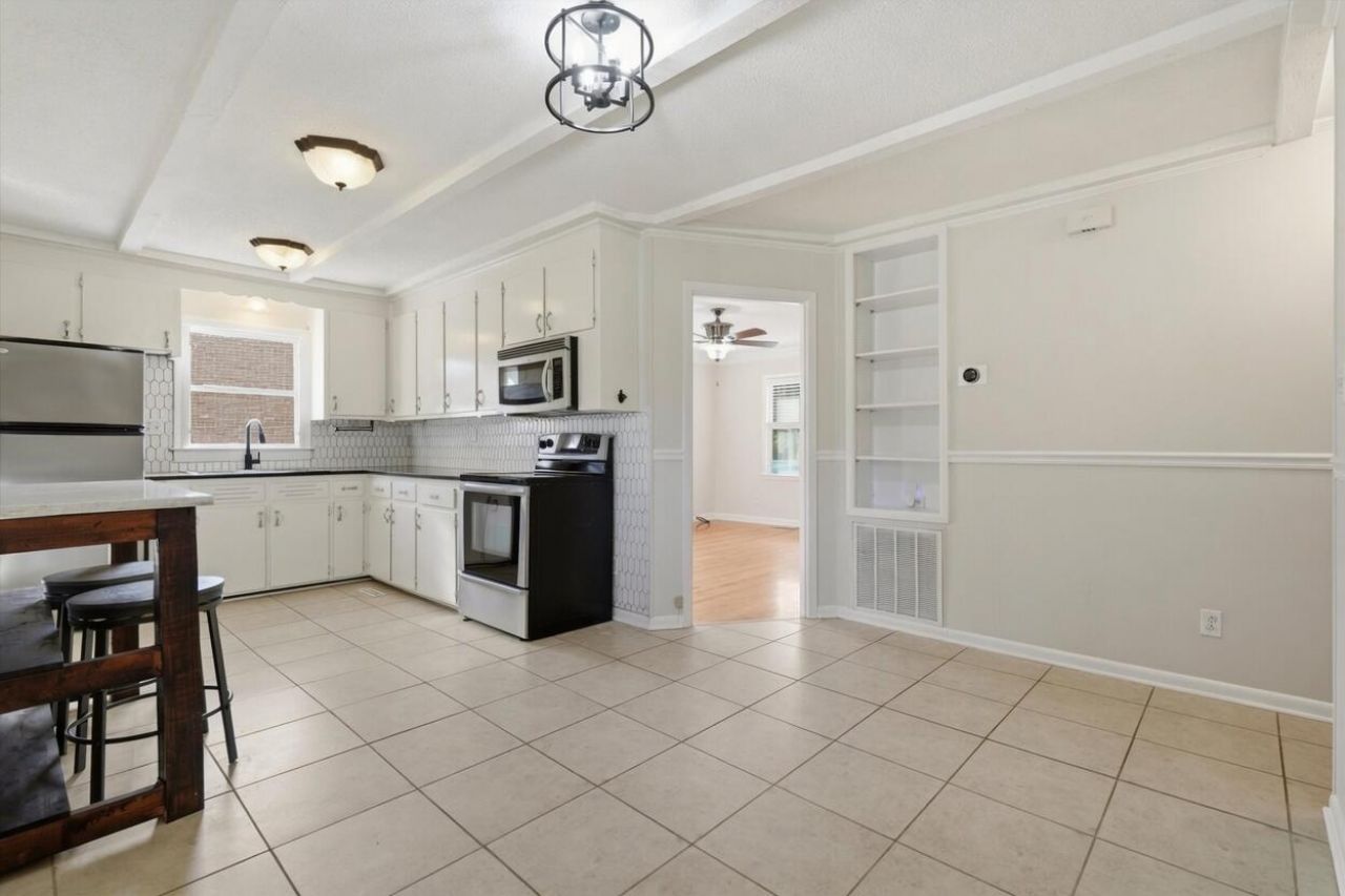 4239 Paramount Drive Photo 9