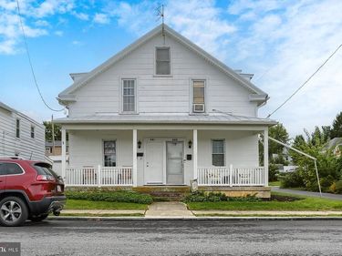 221 W COOVER STREET, MECHANICSBURG, PA 17055