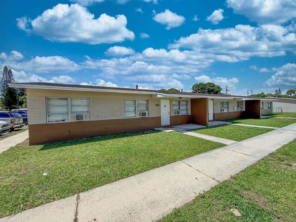 703 N 25th Street, Fort Pierce, FL 34947