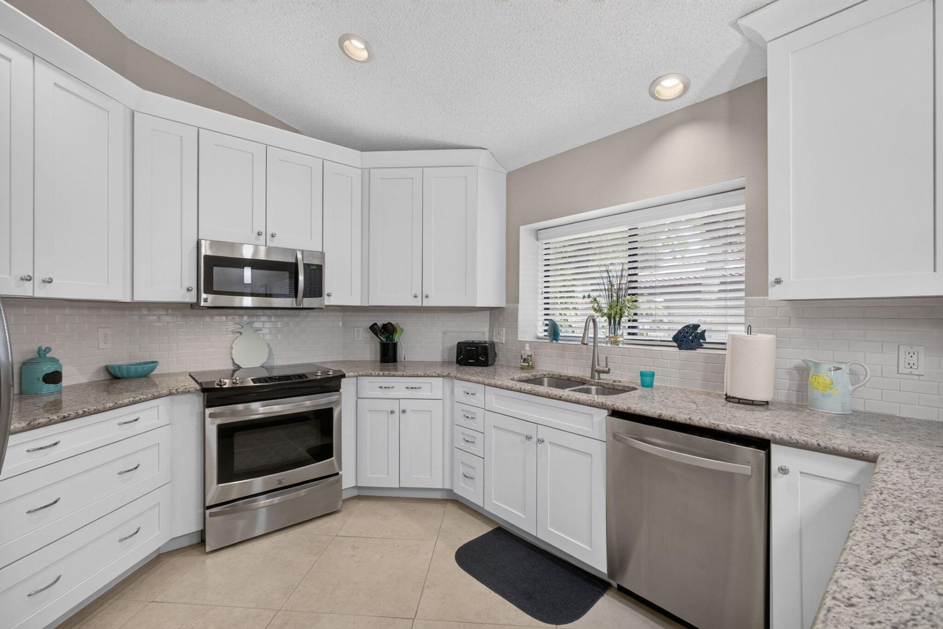 1103 Duncan Circle, Unit 201, Palm Beach Gardens, FL 33418 Photo