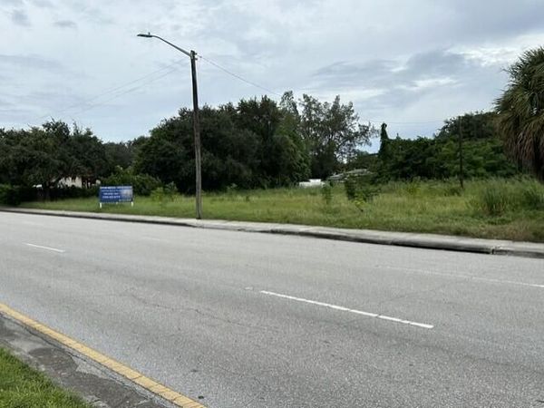 1119 45th Street, Mangonia Park, FL 33407