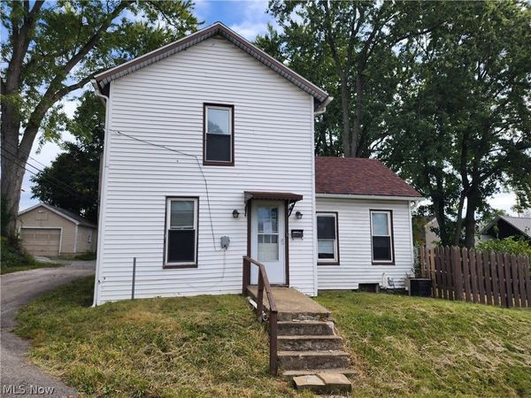 266 W Clark Street , East Palestine, OH 44413