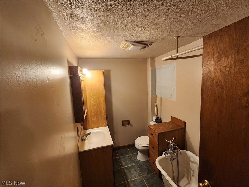 266 W Clark Street, East Palestine, OH 44413 Photo 12