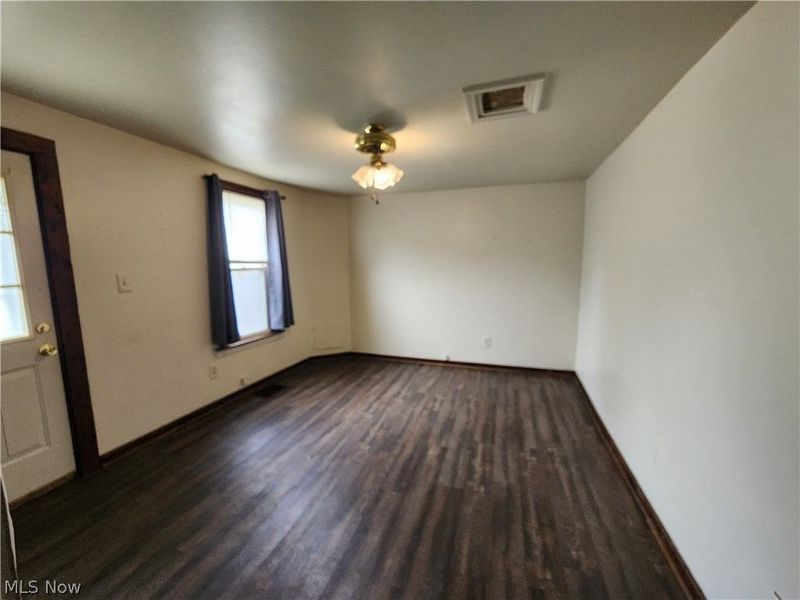 266 W Clark Street, East Palestine, OH 44413 Photo 6